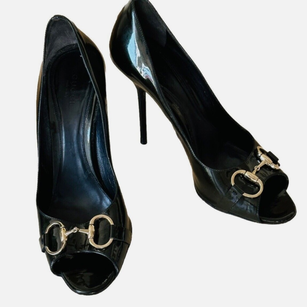 Gucci authentic Open Toe Classic Black Patent Leather Shoes worn 3 times